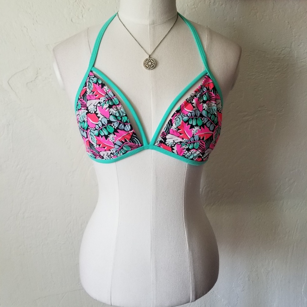 L.A. Hearts bikini swim top